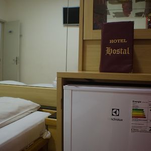 Hotel Hostal (Adults Only)
